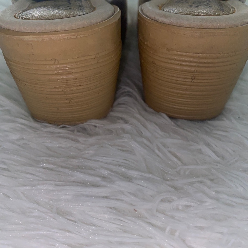 Sbicca Boho tan suede handmade in California clogs 3" wedge - Picture 4 of 8